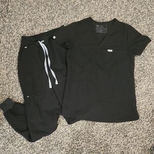 Figs Black Scrub Set with Light Gray Accents